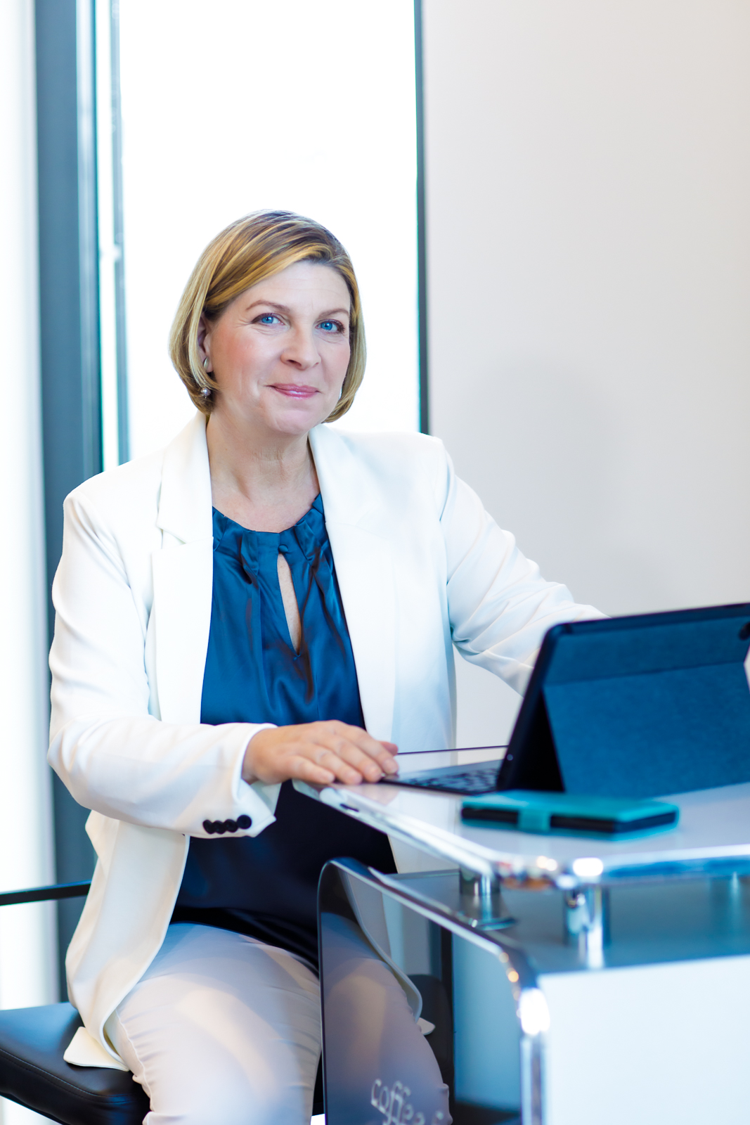 Bettina Stock ist Rechtsanwältin für Vermögensscheidungen in Eltville bei Wiesbaden und online